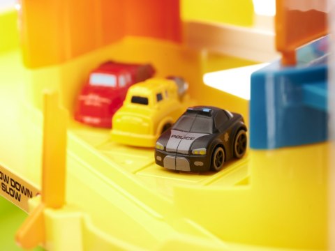 PARKING GARAŻ 4 POZIOMY ELEKTRYCZNA WINDA 6 AUT