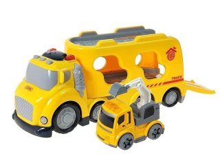 Auto z kontenerem i autem budowlanym